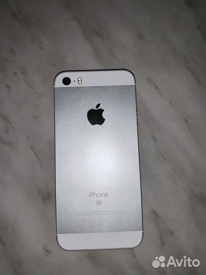 iPhone SE, 32 ГБ