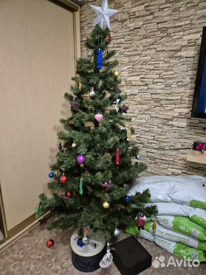 Ель искуственная 210см