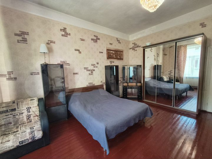 2-к. квартира, 61 м², 3/3 эт.