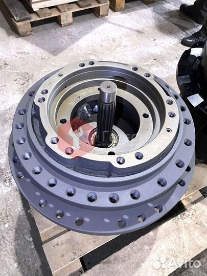 Бортовой редуктор Hyundai R380LC-9A xkay-01704