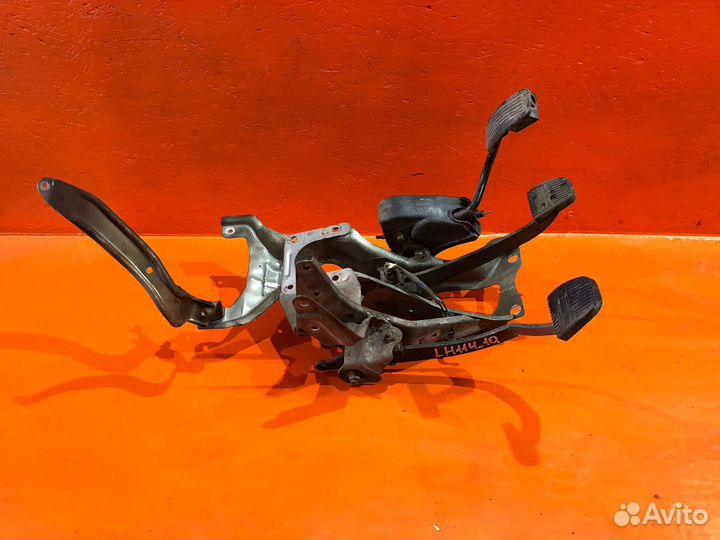 Педаль тормоза toyota hiace RZH*/KZH*/LH*