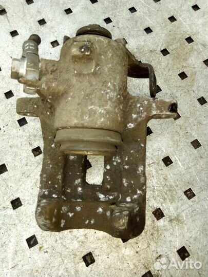 Суппорт задний правый Audi A4/RS4/S4