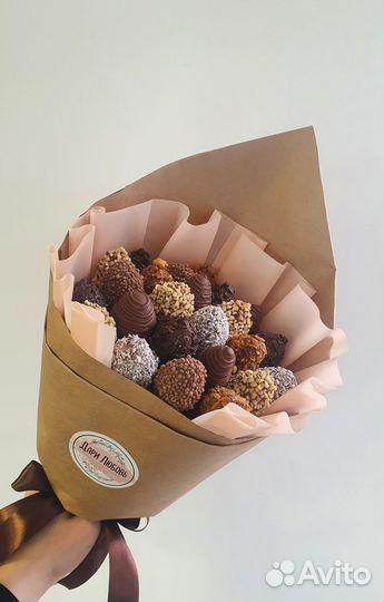 Съедобные клубничные букеты