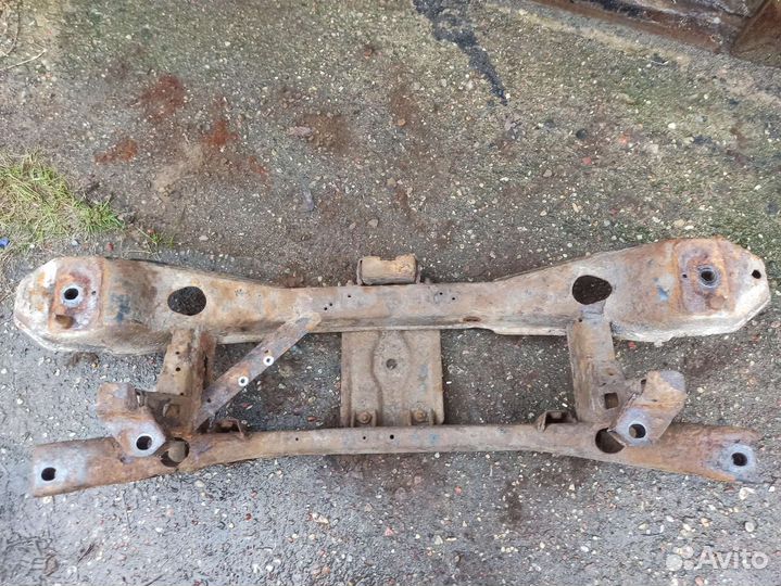 Балка задняя mazda 5