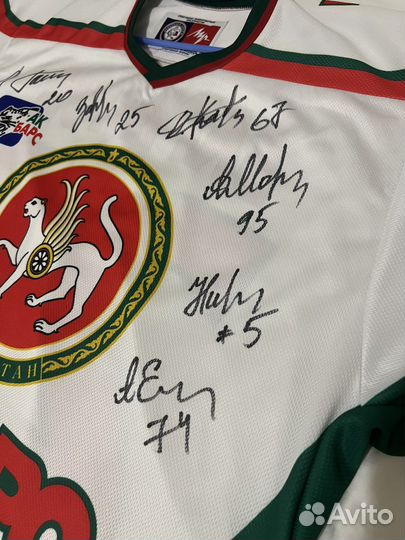 Хоккейная форма (джерси) «Ак Барс» с автографами