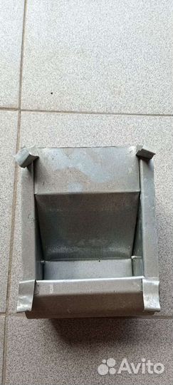 Поилка и кормушка для кроликов