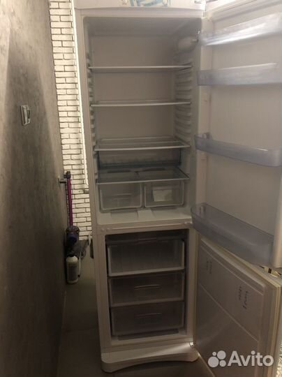 Холодильник indesit BH20