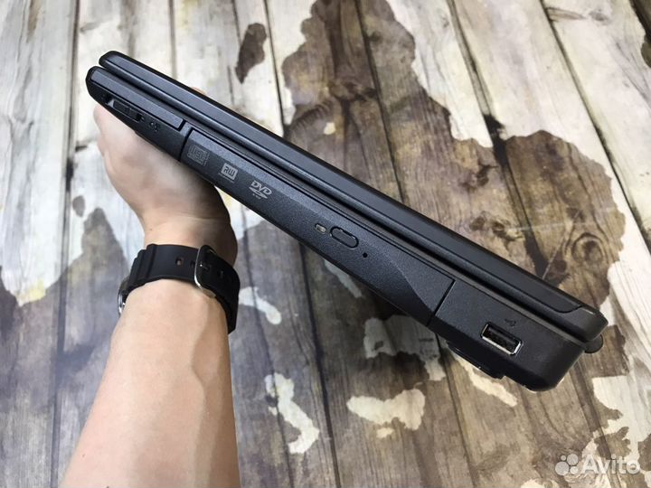 Ноутбук Dell inspiron