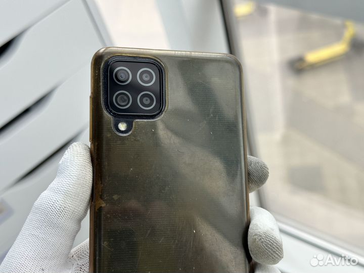 Заднее стекло на камере Samsung A22