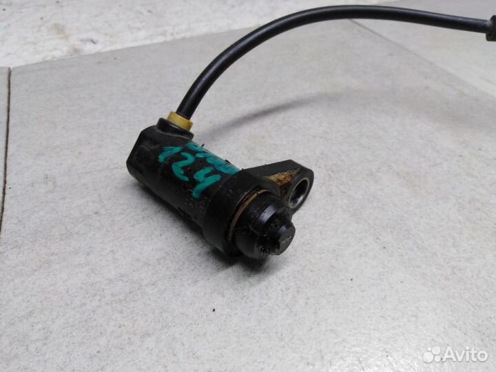 Датчик ABS задний Митсубиси