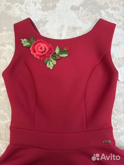 Нарядное женское платье 42