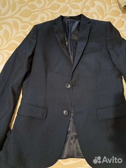 Школьный костюм темно-синего цвета