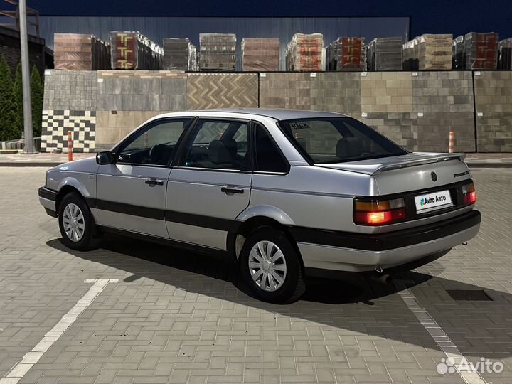 Volkswagen Passat 2.0 МТ, 1992, 300 000 км