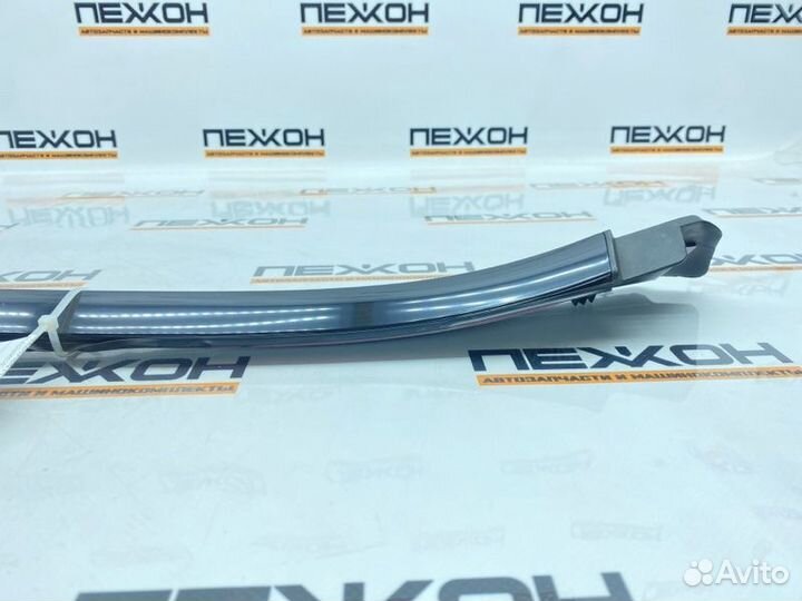 Молдинг лобового стекла правый Mercedes-Benz