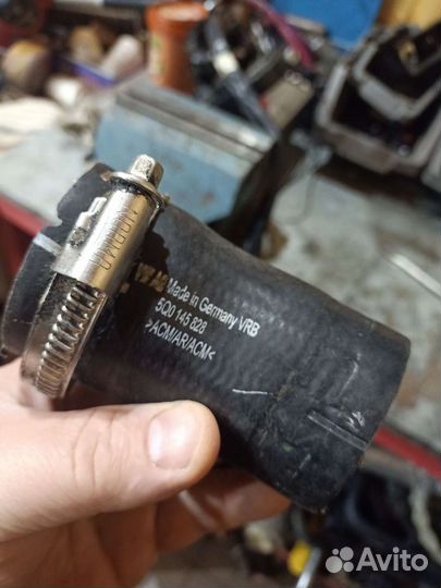 Патрубок надува