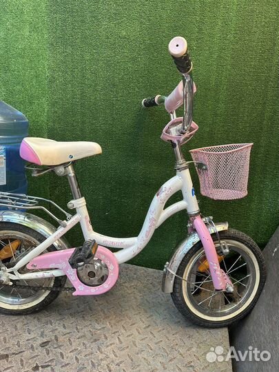 Детский велосипед с корзиной