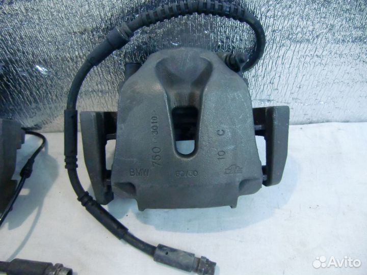 Суппорт тормозной передний BMW X5 E70 F15 X6 E71 F