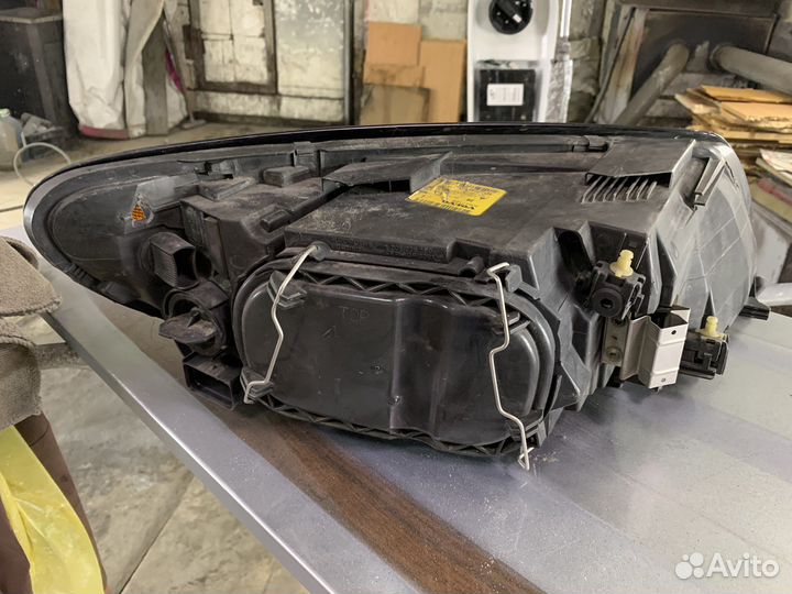 Фара передняя левая volvo c30