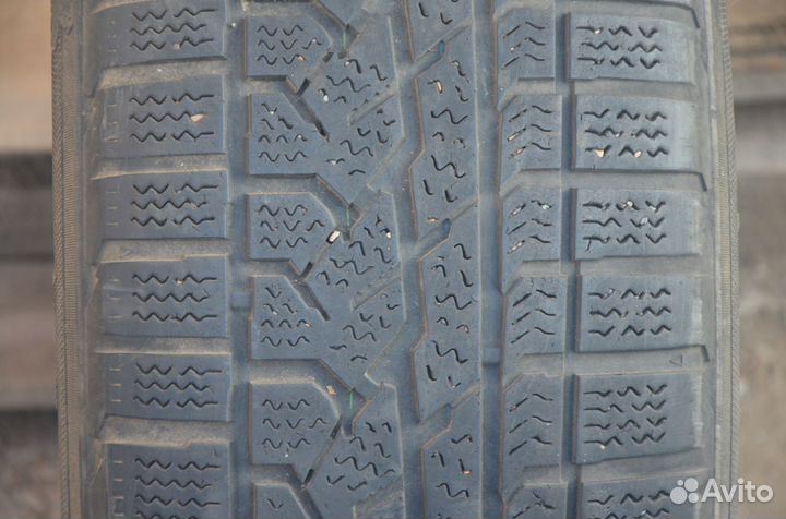 Kumho I'Zen RV Asymmetric 255/60 R18