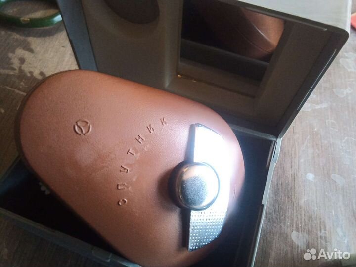 Бритва механическая заводная Спутник