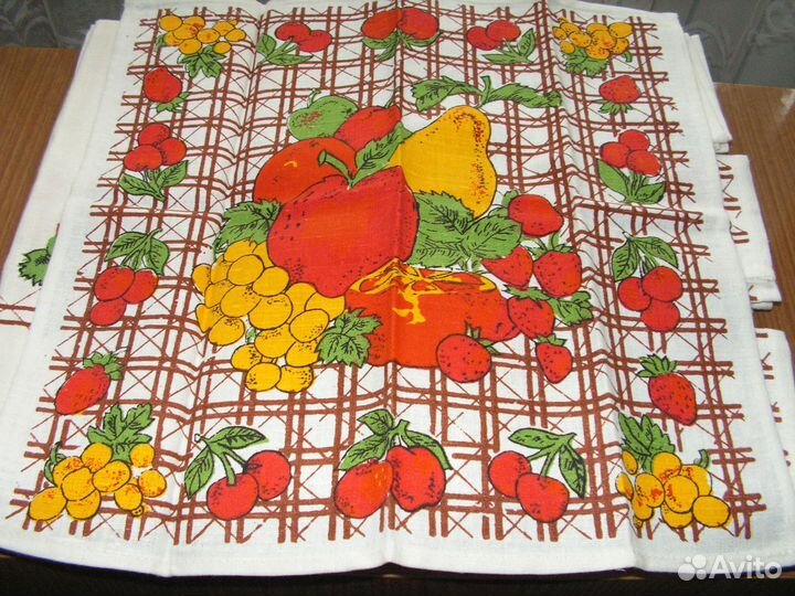 Скатерть с салфетками