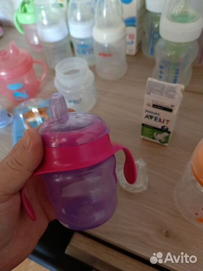 Бутылочки для воды или сока