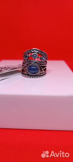 Серебряное кольцо