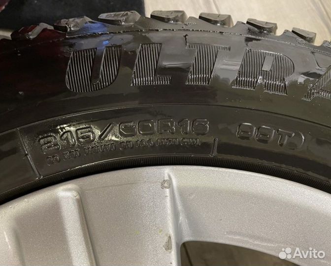 Goodyear Ultragrip Ice Arctic 215/60 R16 99T