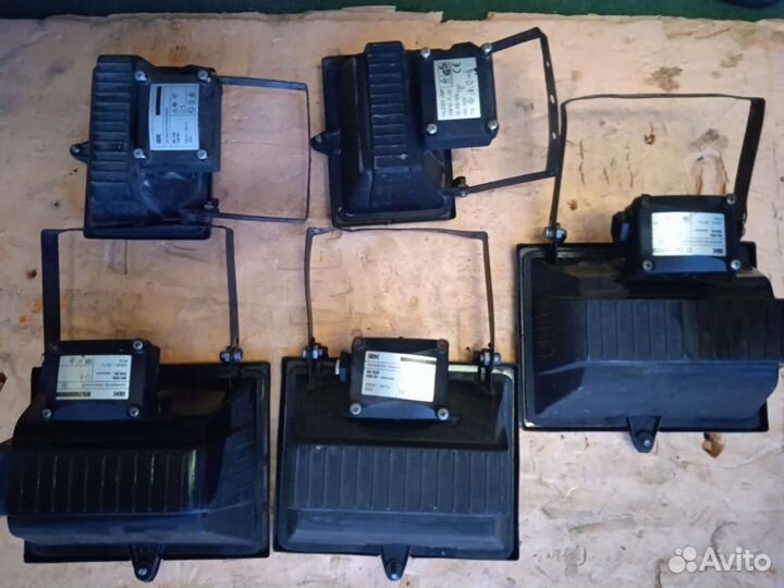 Прожектор галогеновый IEK