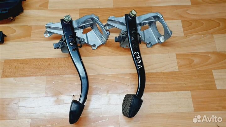 Педаль тормоза BMW E46