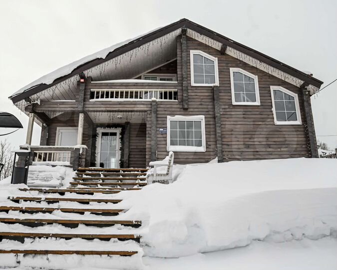 Коттедж 100 м² на участке 7 сот.