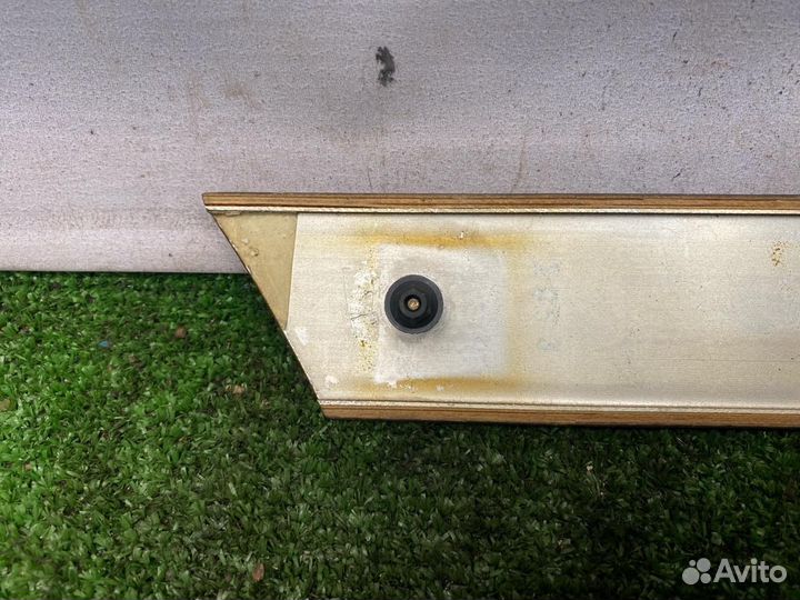 Дерево салона переднее левое Mercedes-Benz