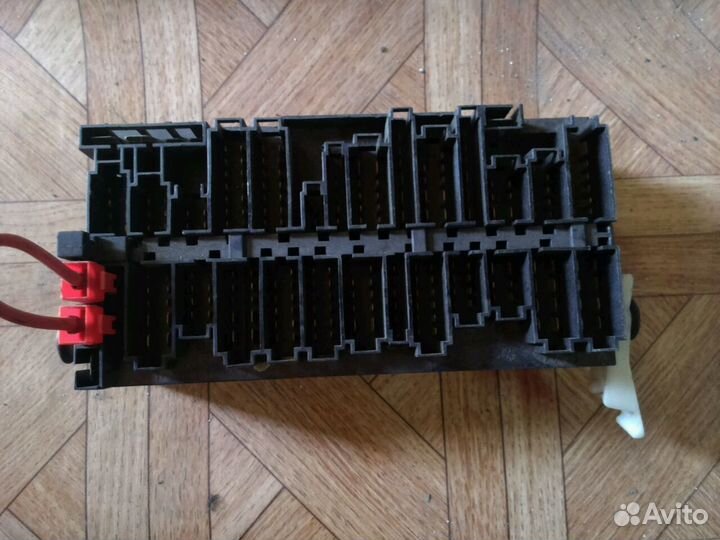 Фольксваген т4 VW T4 блок предохранителей нителей