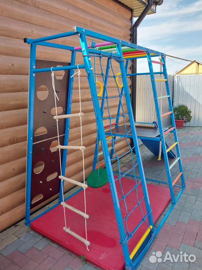 Детский спортивный комплекс