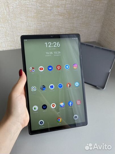 Планшет Lenovo M10 FHD Plus TB-X606F