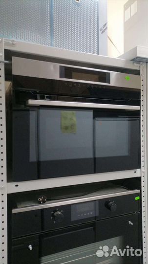 Духовой шкаф с функцией свч AEG