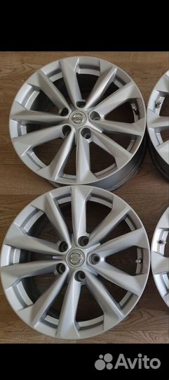 Оригинальные литые диски R17 Nissan