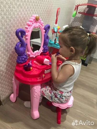 Туалетный столик для девочек