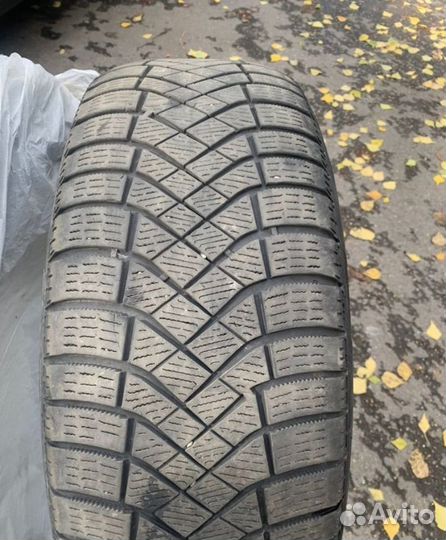 Pirelli Ice Zero 215/60 R17