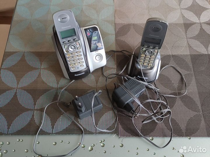 Радиотелефон panasonic с аон, 2 трубки. Комплект