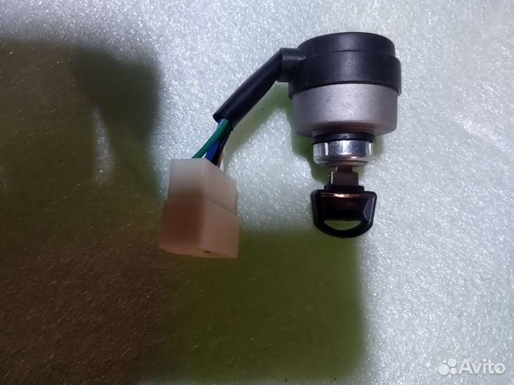 Замок зажигания для бензогенератора