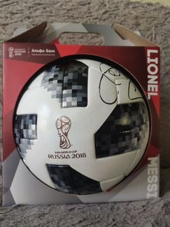 Футбольный мяч adidas telstar 2018 с автографам