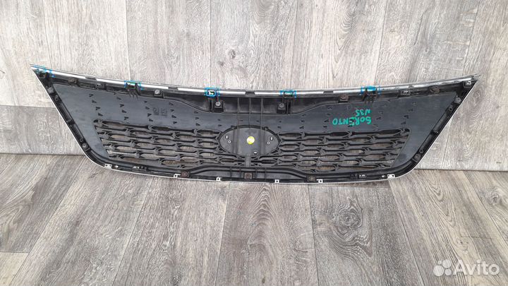 Решетка радиатора (№35) Kia Sorento 2016