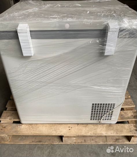 Морозильный ларь с глухой крышкой