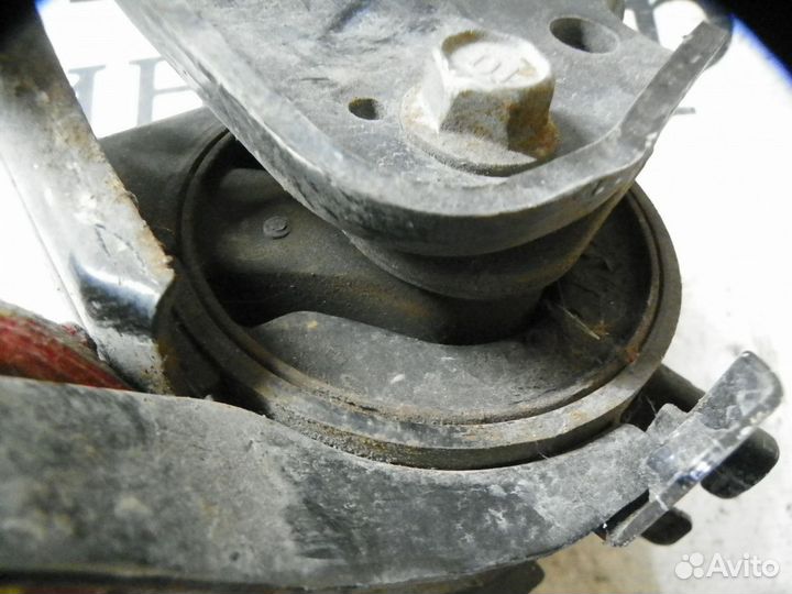 Опора кпп левая Kia Sportage