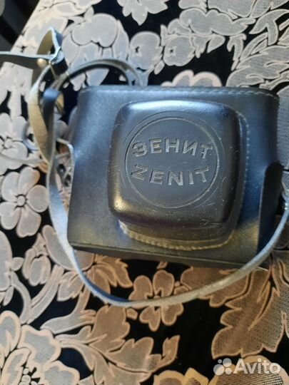 Пленочный фотоаппарат зенит е