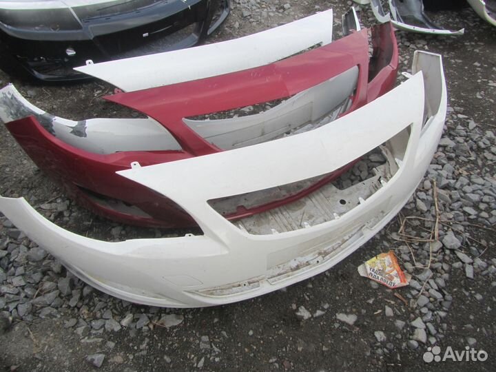 13264403 Бампер передний Astra J 5 HB до 2012