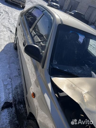 Hyundai accent полностью на разбор