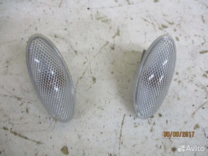 Повторитель в крыло Тойота Королла 150