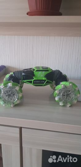 Трюковая радиоуправляемая машина перевёртыш дрифт